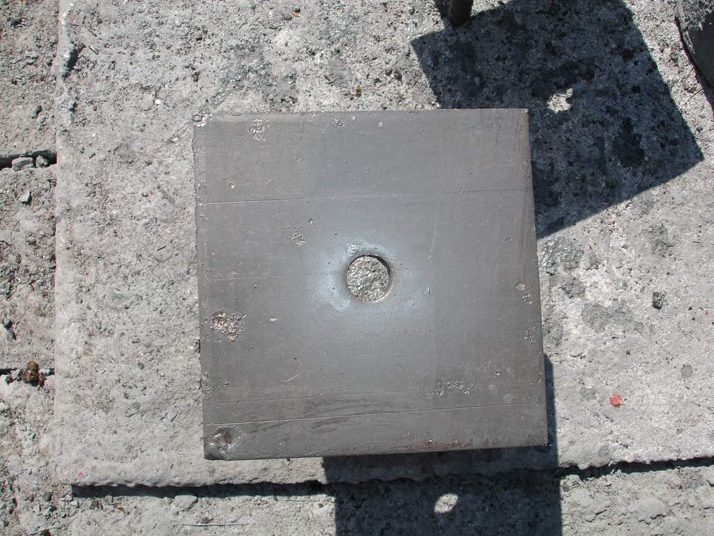 закладная пластина в бетон